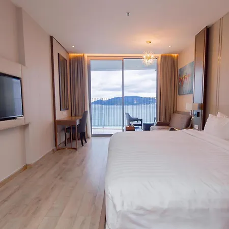 Moonlight Bay Panorama Condotel Ocean View